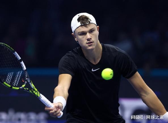 而是在比赛 而是在比赛